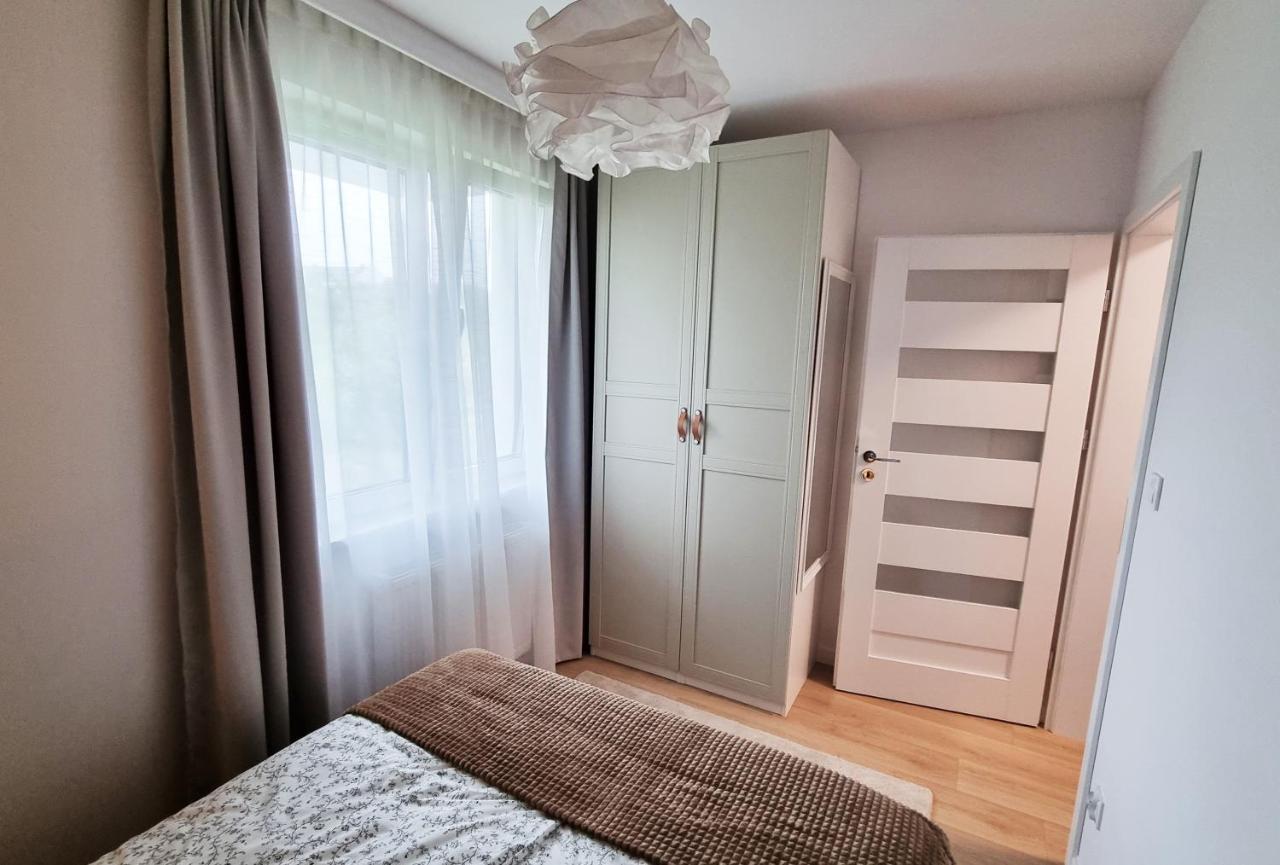 Apartament Mlody Gdansk - Bezplatny Parking, Mocne Wifi, Dobre Polaczenie Z Lotniskiem Exterior foto